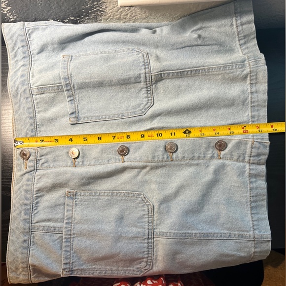 Forever 21 + faded denim/jean skirt with buttons - size 16 - Picture 8 of 9